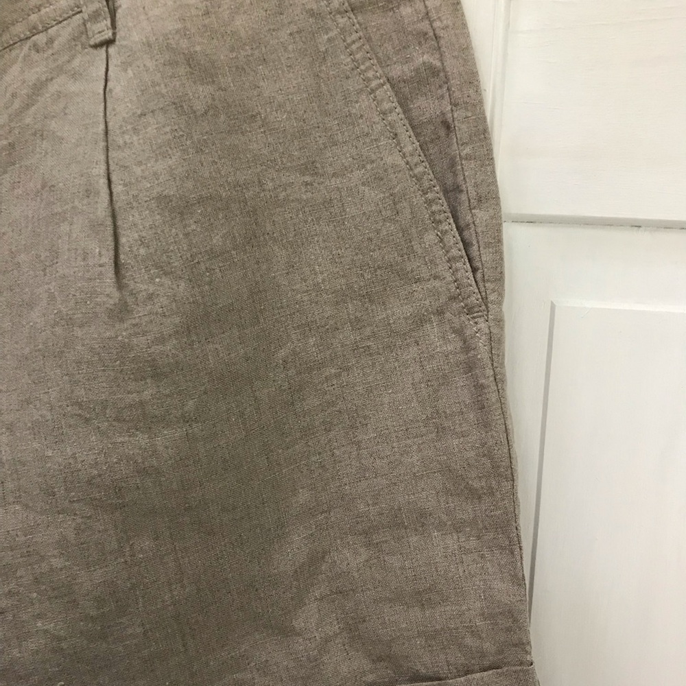 Eileen Fisher NWT 100% Linen cuffed Shorts- M - Picture 5 of 7